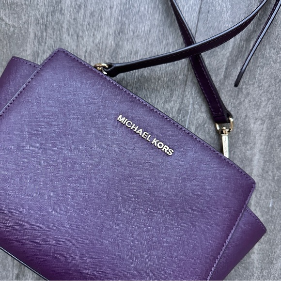 Michael Kors RARE Plum Selma Leather Crossbody Bag - Picture 1 of 4